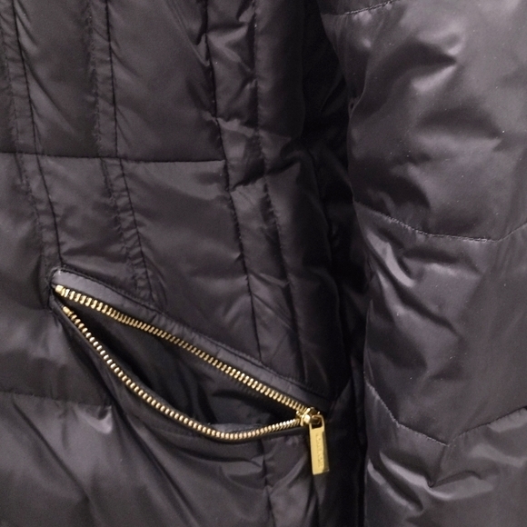 ✨HPx2✨Michael Kors Ladies Black Puffer Winter Coat Water-resistant (Size L) - Picture 13 of 17